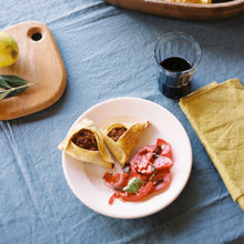 Load image into Gallery viewer, Napkin set in Ochre