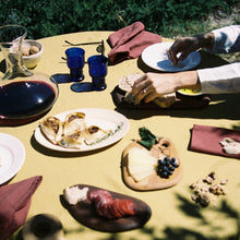 Load image into Gallery viewer, Napkin set in Burgundy