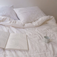 Load image into Gallery viewer, Duvet cover in White