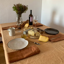 Load image into Gallery viewer, Napkin set in Cigar