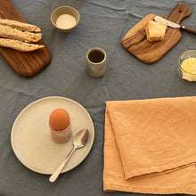 Load image into Gallery viewer, Napkin set in Nut