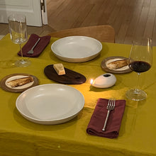 Load image into Gallery viewer, Napkin set in Burgundy