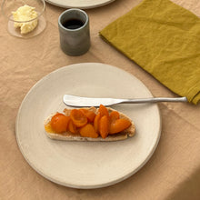 Load image into Gallery viewer, Napkin set in Ochre