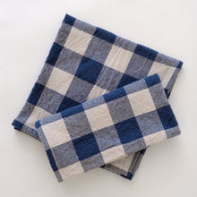 Load image into Gallery viewer, Cottage Napkins set in Blue
