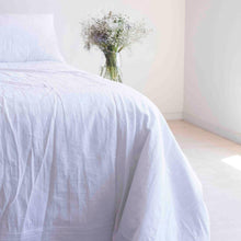 Load image into Gallery viewer, Duvet cover in White
