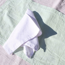 Load image into Gallery viewer, Napkin set in White
