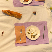 Load image into Gallery viewer, Placemat set in Lilac
